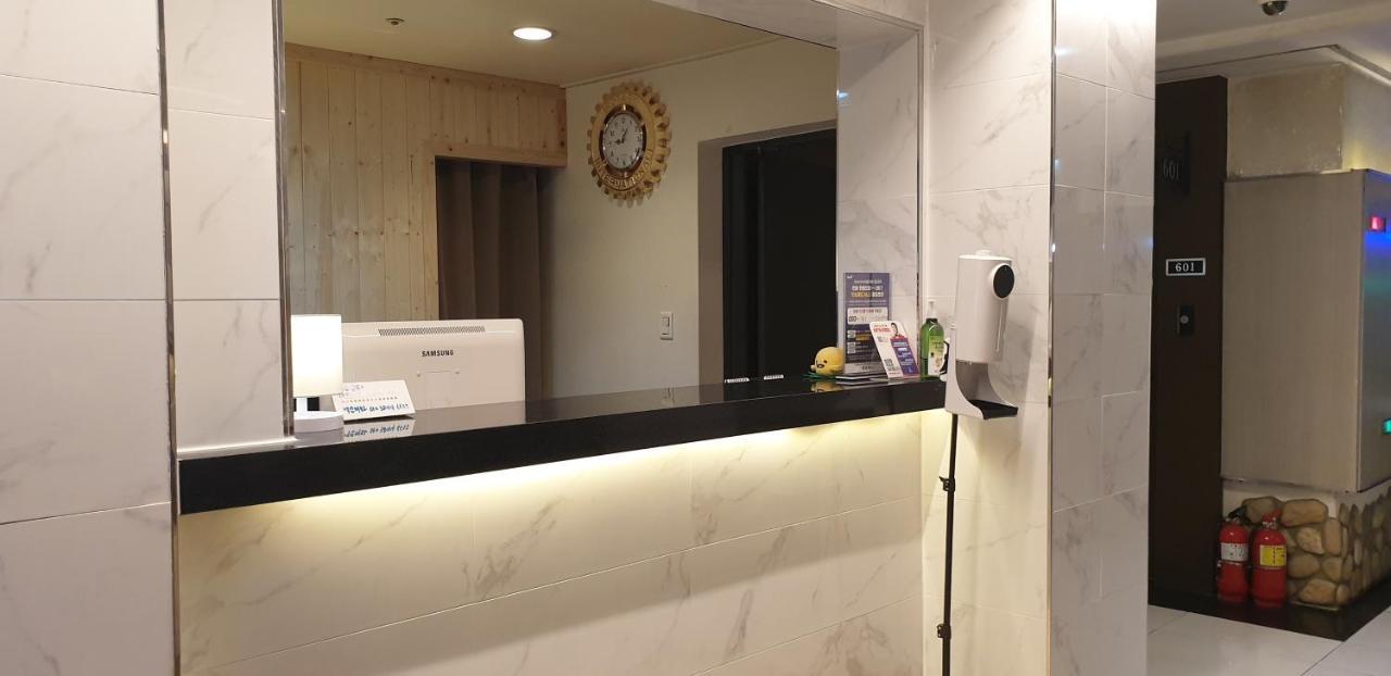 Gimhae Business Hotel K ภายนอก รูปภาพ