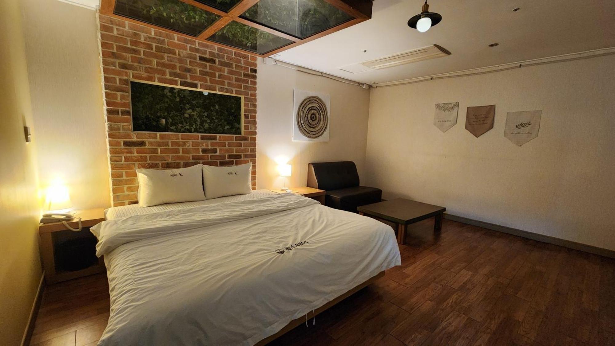 Gimhae Business Hotel K ภายนอก รูปภาพ
