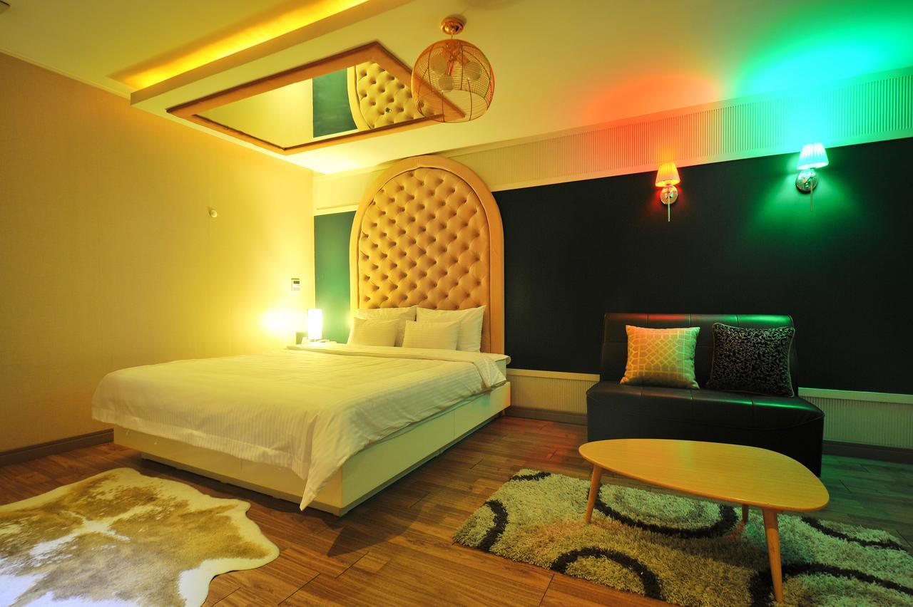 Gimhae Business Hotel K ภายนอก รูปภาพ