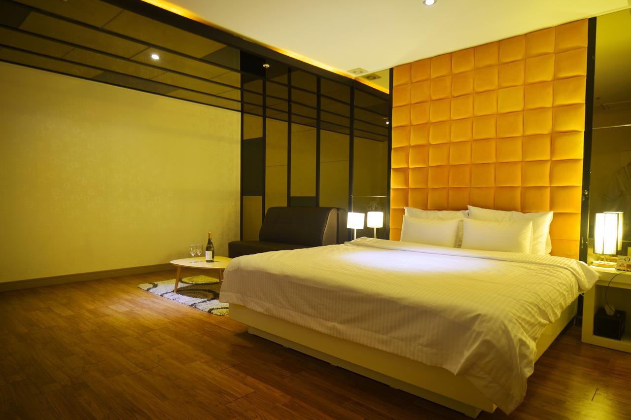 Gimhae Business Hotel K ภายนอก รูปภาพ