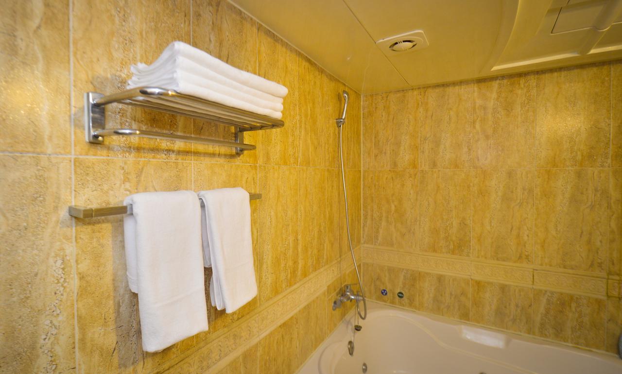 Gimhae Business Hotel K ภายนอก รูปภาพ