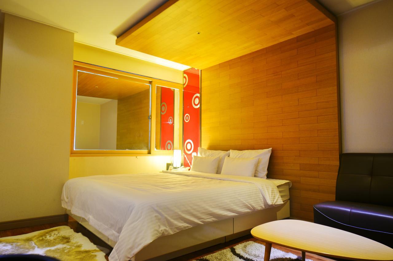 Gimhae Business Hotel K ภายนอก รูปภาพ