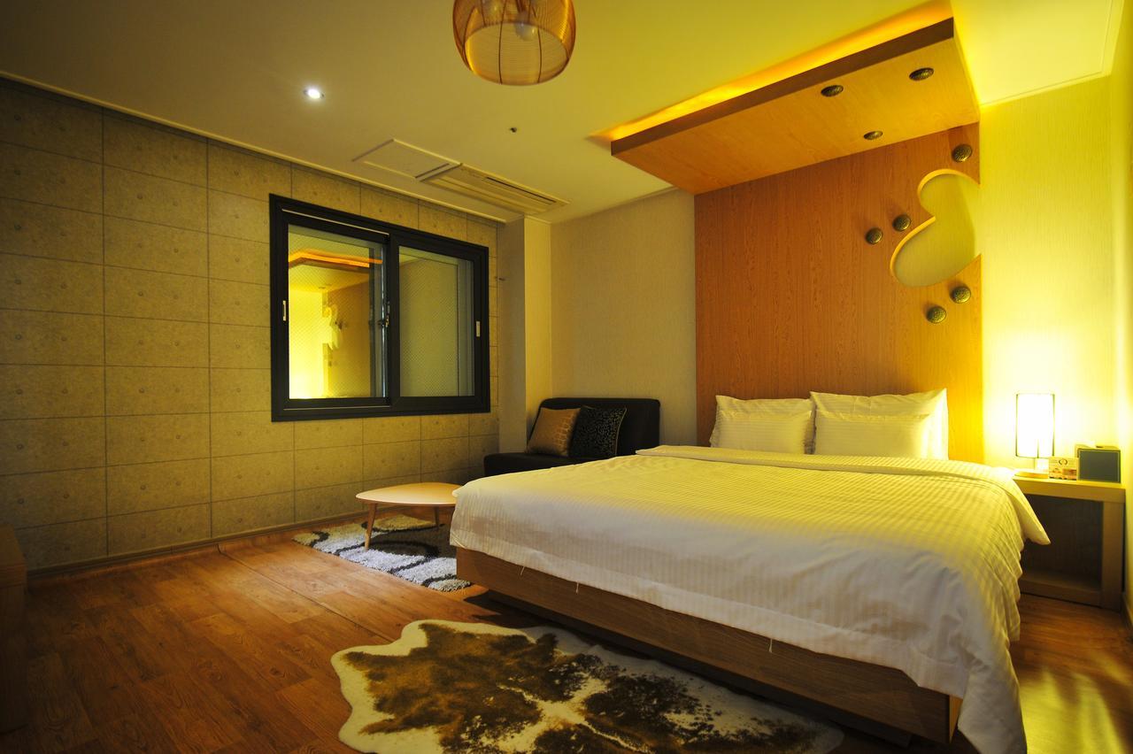 Gimhae Business Hotel K ภายนอก รูปภาพ