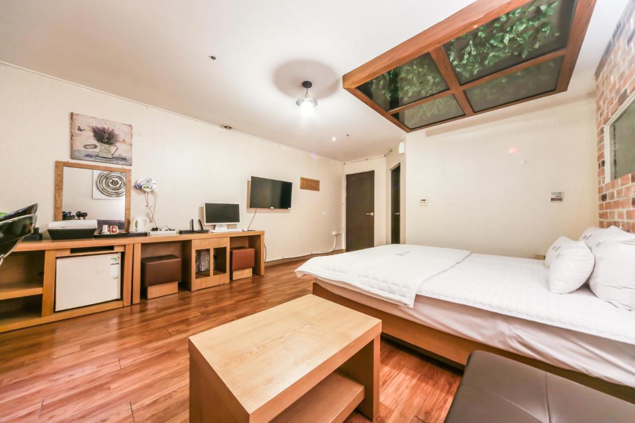 Gimhae Business Hotel K ภายนอก รูปภาพ