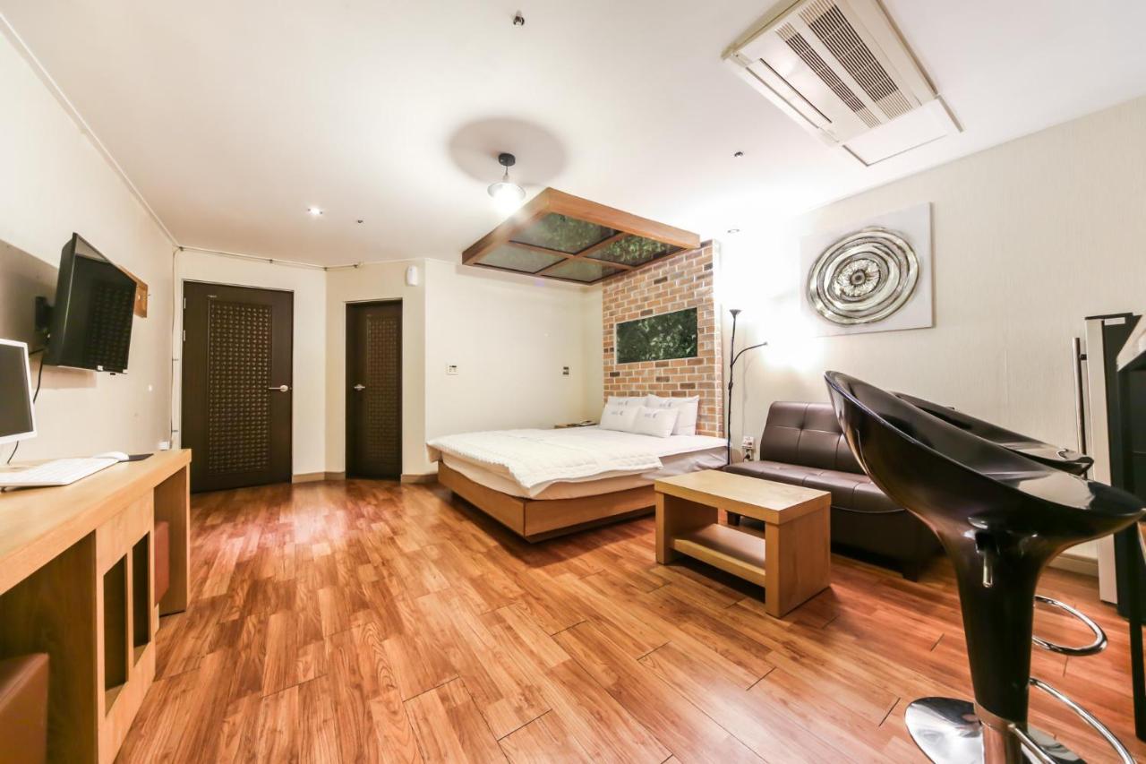 Gimhae Business Hotel K ภายนอก รูปภาพ